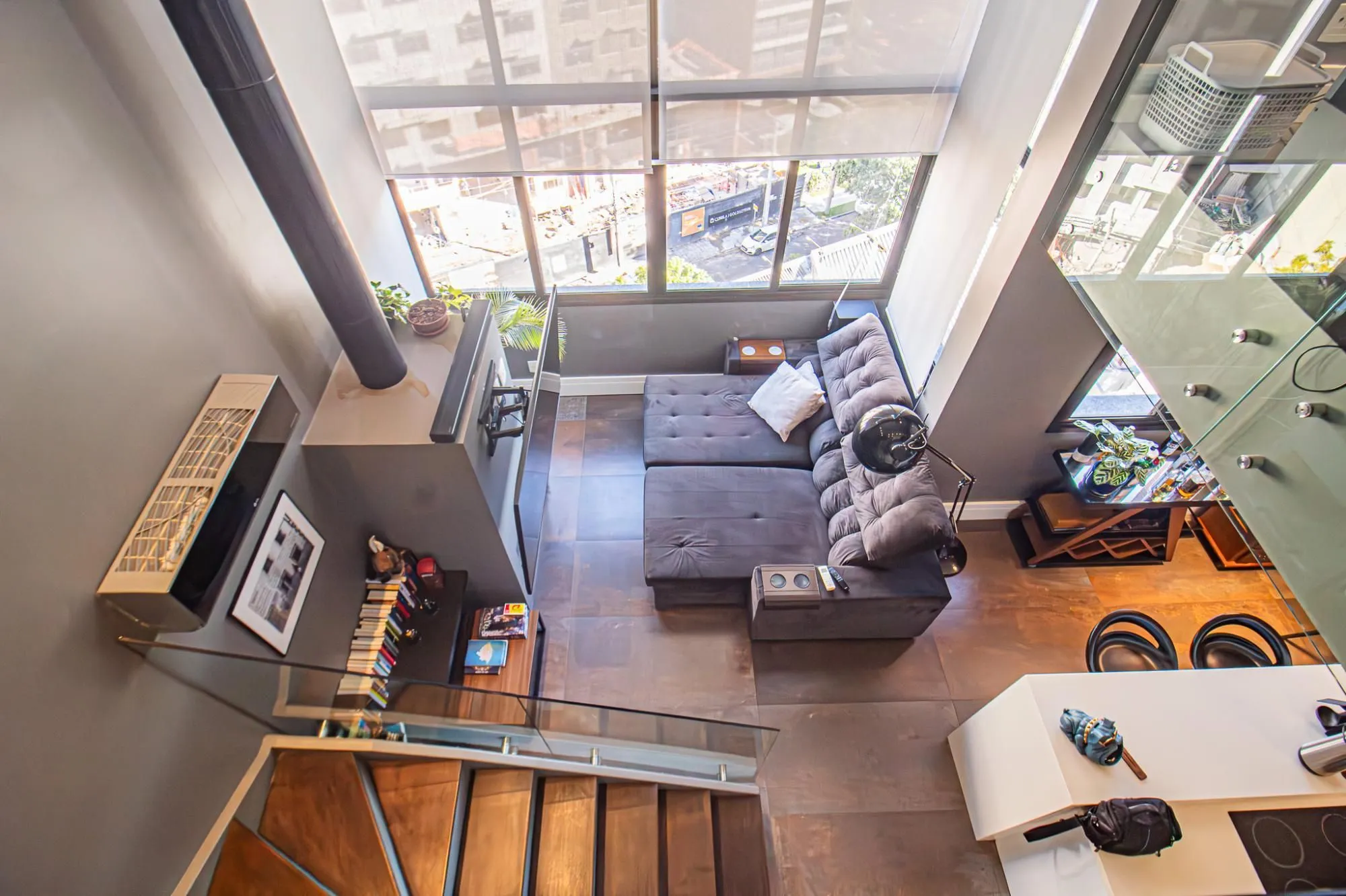 Apartamento Duplex, 1D com lareira no bairro Rio Branco