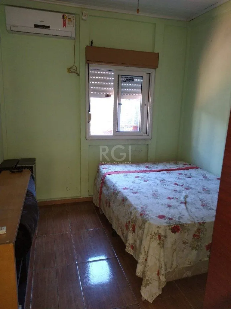 Imagem Casa para Venda - 76m², 5 dormitórios, 3 vagas - Santo Antonio