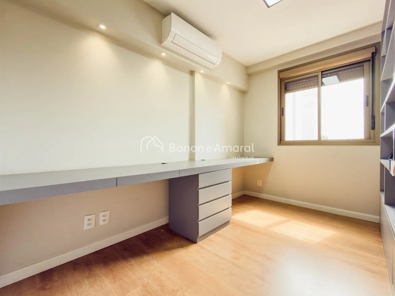 Imagem Apartamento 3 dormitórios, novo, andar alto - Vila Barão de Itapura Campinas S.P.