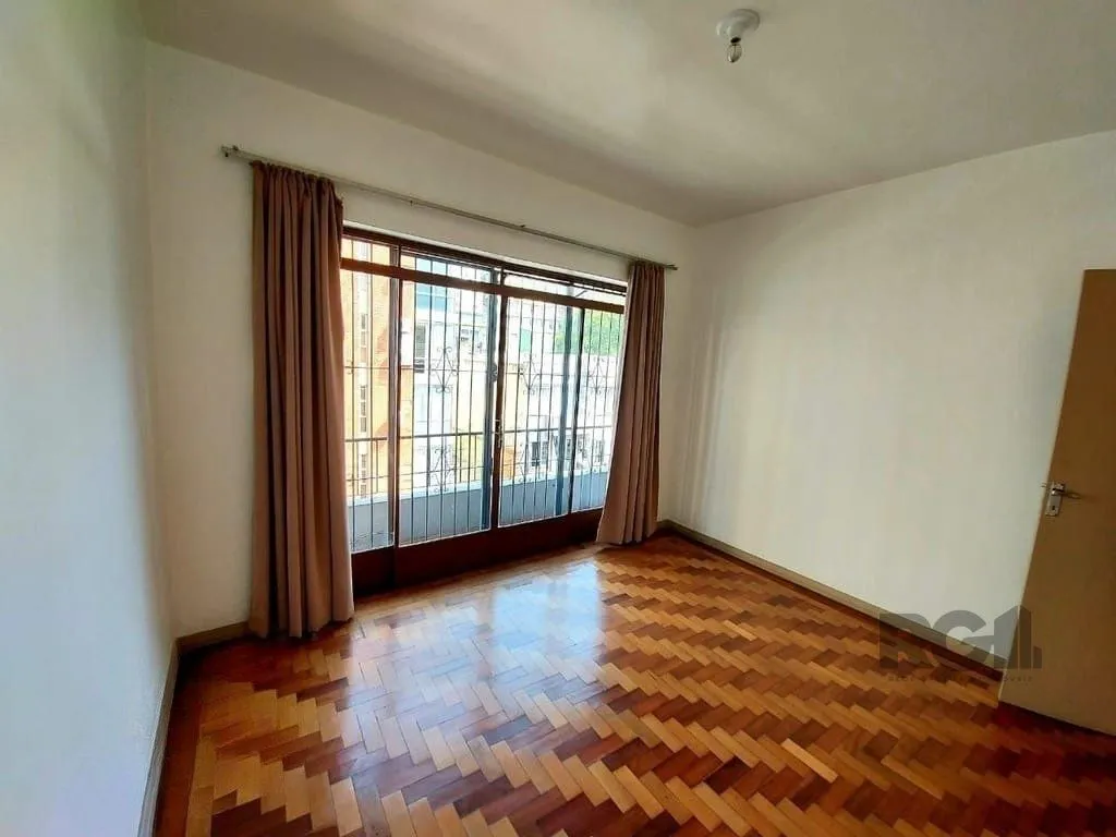 Imagem Excelente apartamento de 135m² com 5 dormitórios.