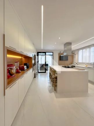 Imagem Casa de Condomínio em Alphaville - Barueri