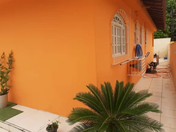 Imagem CASA COM 4 QUARTOS E 2 SUÍTES EM GUARAPARI-ES
