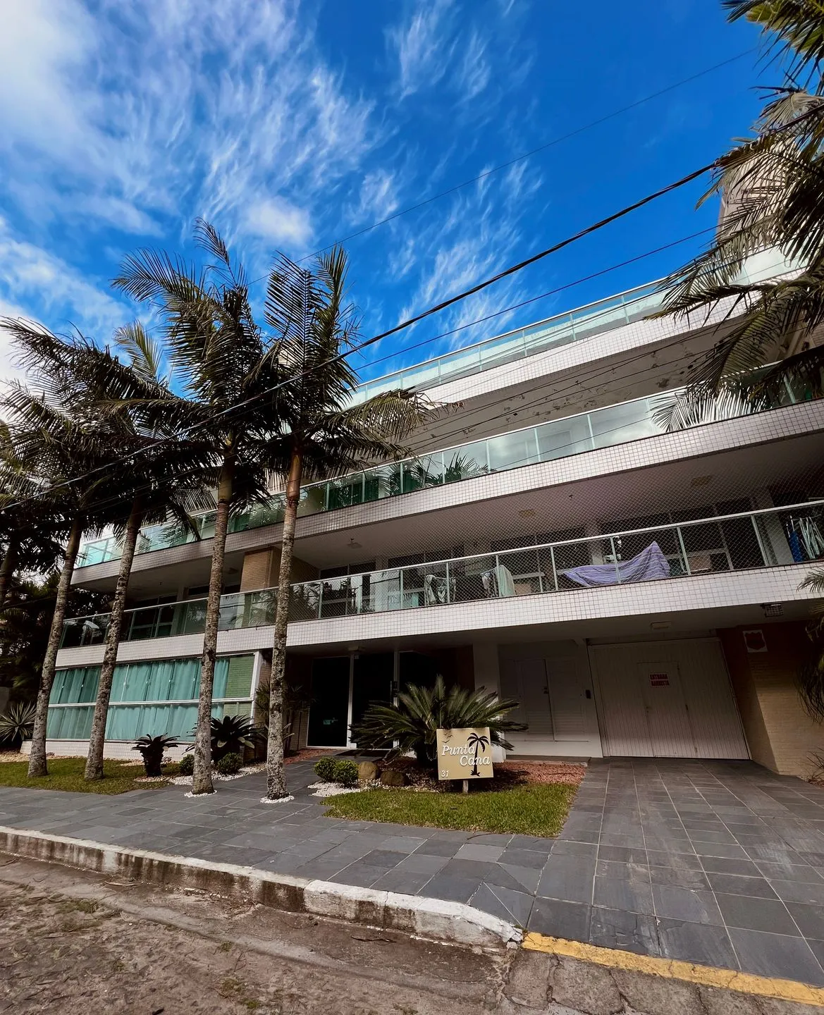 Imagem Apartamento à venda em Torres, Predial, com 3 quartos, 106,9m2