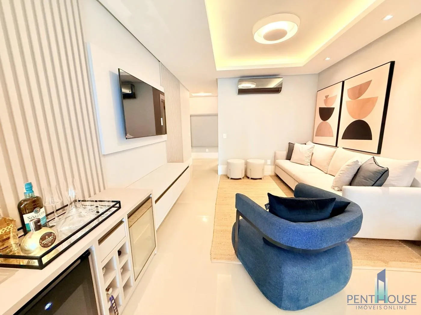 Imagem Apartamento Quadra Mar para Venda em Balneário Camboriú, CENTRO, 3 dormitórios, 3 suítes, 4 banheiros, 4 vagas