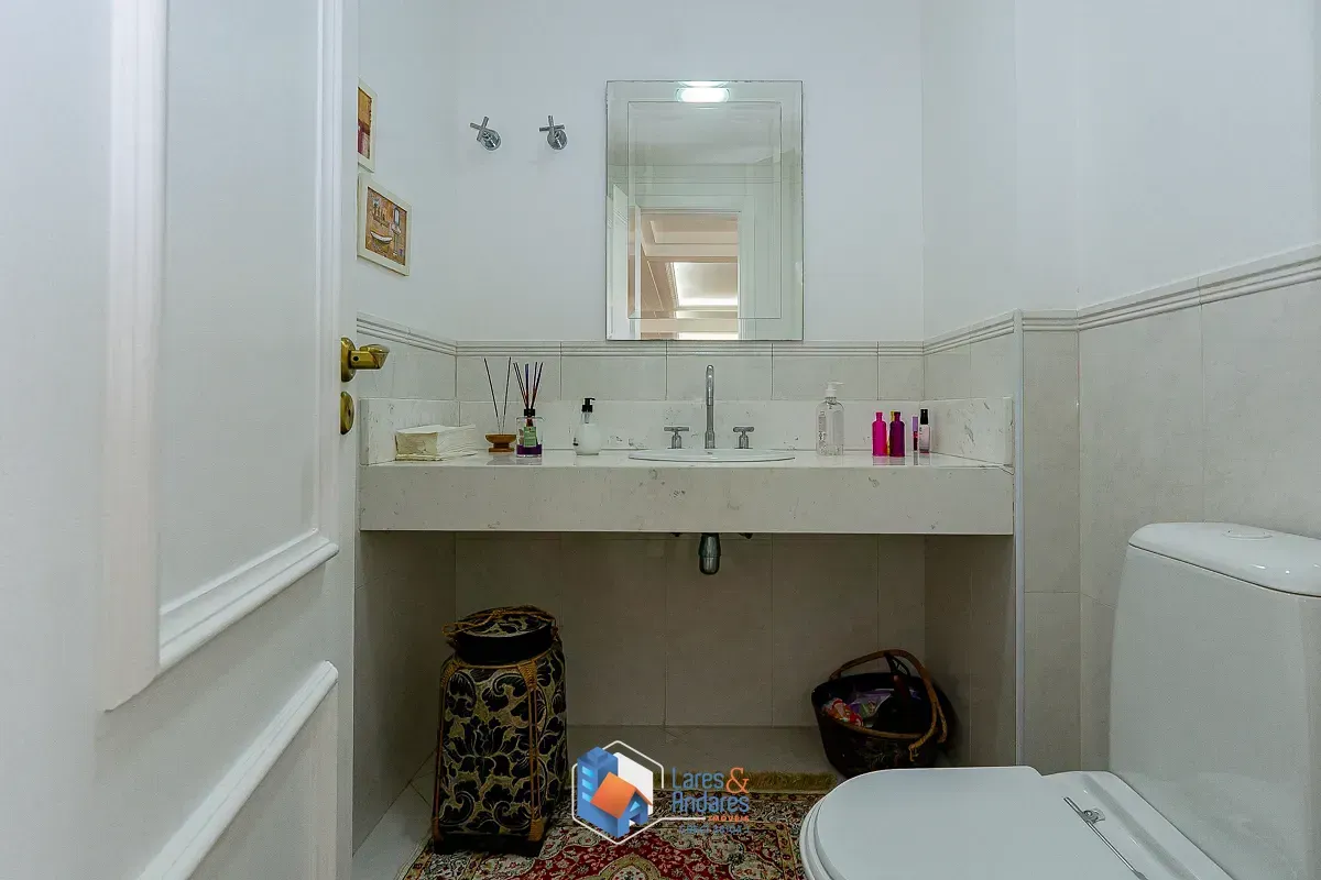 Imagem Casa em condomínio para venda em Planalto Paulista com 4 quartos, sendo 4 suítes, 390m²