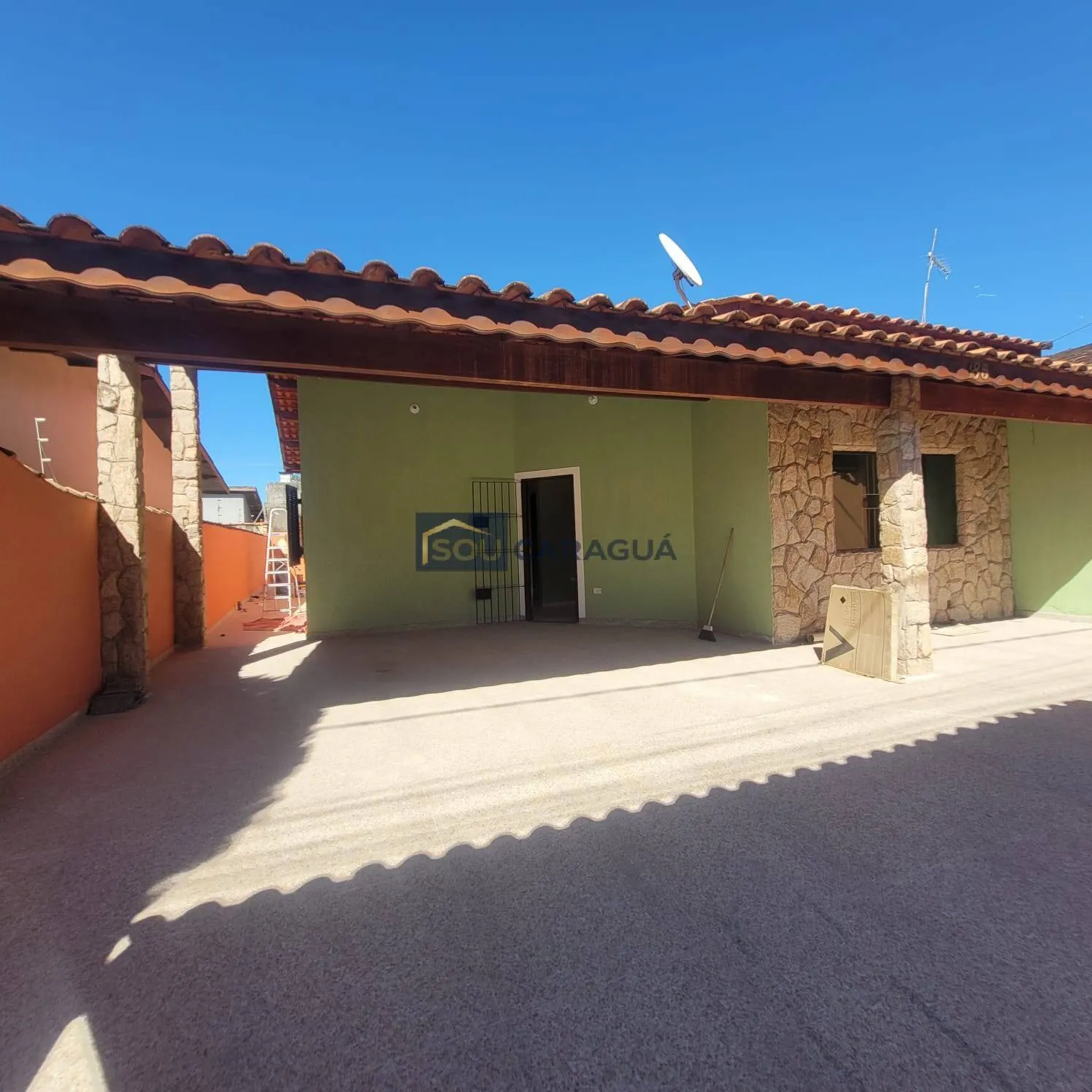 Imagem Casa térrea I Praia das Palmeiras I 3 dormitórios I Locação Definitiva