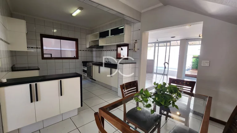 Imagem Ibiti Royal Park - Venda Sobrado | AC 250 m² | AT 250 m² | 3 Dorms | 2 Suítes | 3 Ban | 4 Vagas