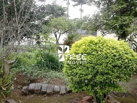 Imagem LOCAÇÃO COMERCIAL DE CASA NO JARDIM PLANALTO, EM ARUJÁ/SP, 400m² com 4 dorm, 3 salas, quintal amplo, churrasqueira e garagem p/ 4 autos. CONSULTE-NOS.