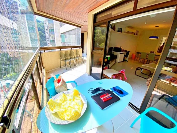 Imagem AMPLO APARTAMENTO COM 3 SUÍTES, MAIS O 4º DORMITÓRIO OPCIONAL, 2 VAGAS, VARANDA ESTENDIDA, NA REGIÃO NOBRE DA PITANGUEIRAS NO GUARUJÁ.