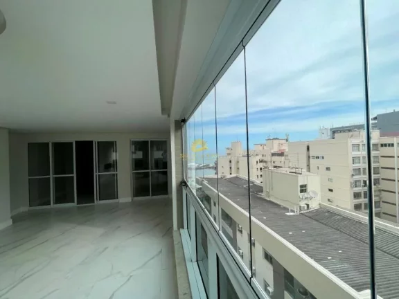 Imagem ??? *Luxo e Conforto com vista para o Mar em Guarapari!* ??Descubra o seu novo lar neste deslumbrant...