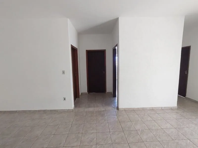 Imagem Prédio inteiro com 04 aptos e salão comercial - J.do Vale, Guaratinguetá - SP
