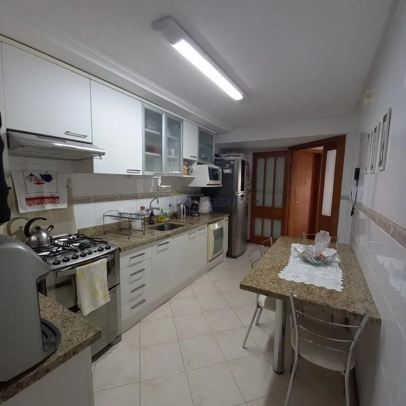 Imagem Apartamentos com 3 Dormitórios