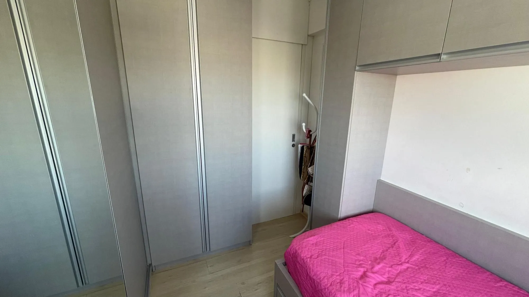 Imagem Apartamento 2 dormitórios, suíte e vaga - 65m² em Vila Ipiranga, Porto Alegre
