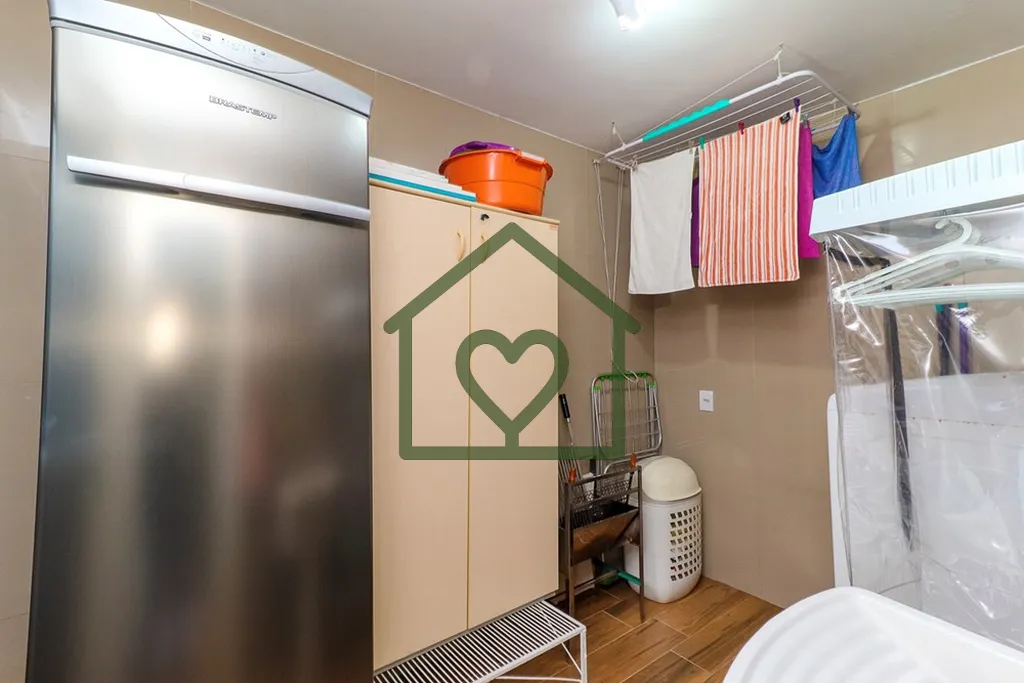 Imagem Casa com 4 dormitórios e 5 vagas no bairro Passo DAreia 
 
Casa com 180m² de área privativa, em t...