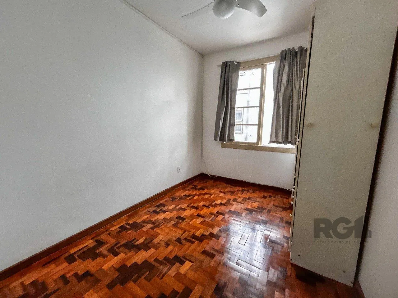 Imagem Apartamento com 3 quartos, 1 suíte, no bairro Rio Branco, Porto Alegre/RS