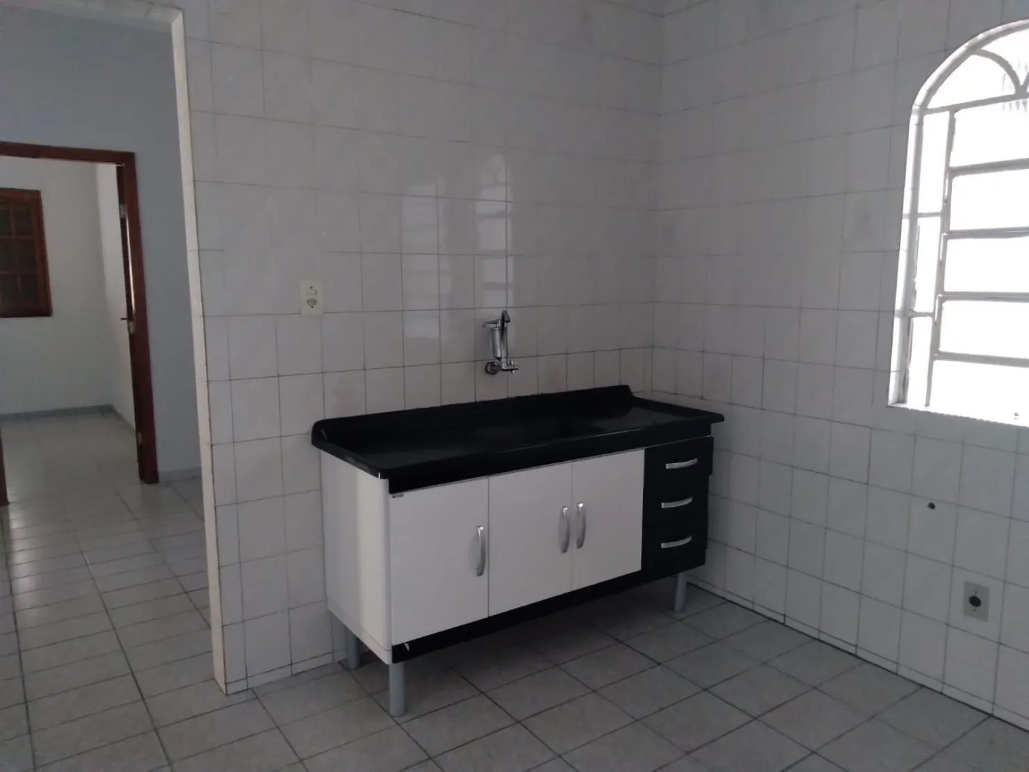 Imagem Casa à venda 4 Quartos, 3 Vagas, 252M², Jardim Carlota, Pindamonhangaba - SP