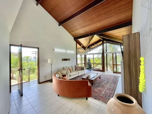 Imagem Cond Pq das Artes - 4d/2sts, casa de esquina, semi-térrea, gourmet, vista!