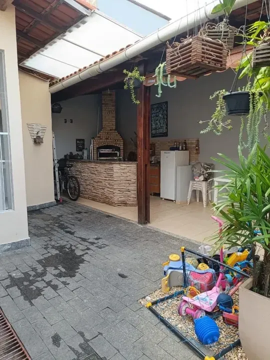 Imagem Casa com 3 quartos à venda em Vila Velha