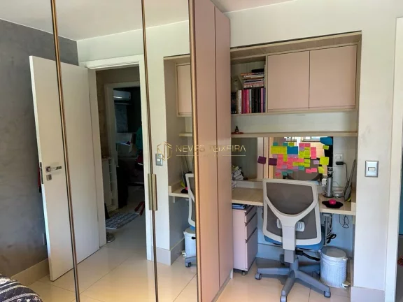 Imagem 1º Andar!!! Apartamento todo no Porcelanato!!! Armários em todos os Cômodos!!! Ar condicionado!!! Suíte com Closet!!! SQS 403!!!