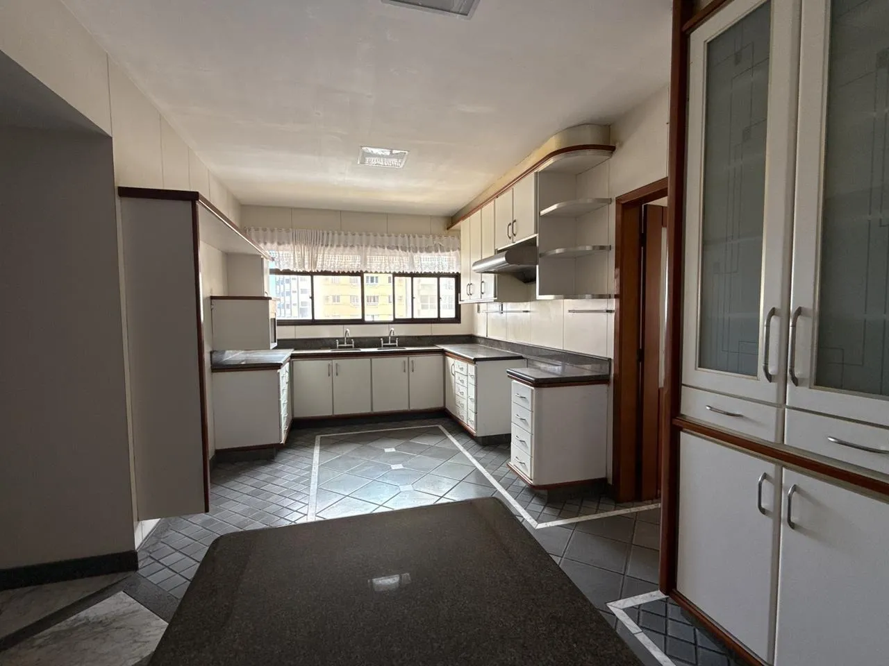 Imagem Apartamento com 4 quartos à venda em Vila Velha