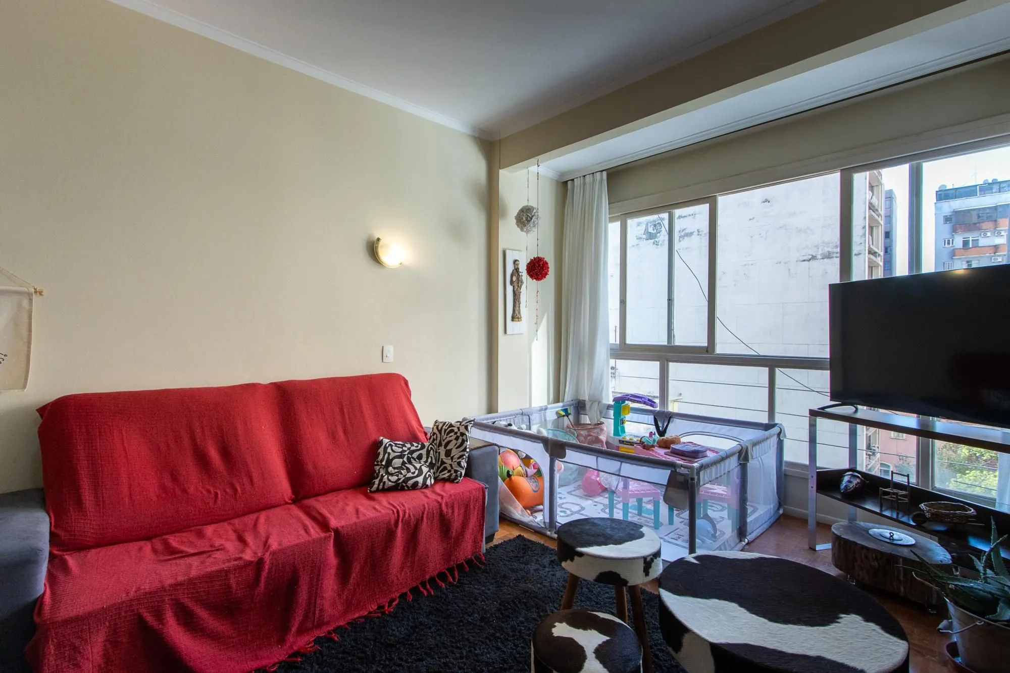 Imagem Apartamento 3 Dormitórios Ensolarado no Centro de Porto Alegre