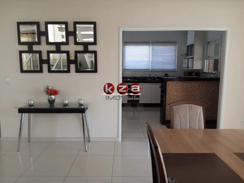 Imagem Imperdível oportunidade! Casa no condomínio Portal do Jequitibá à venda em Valinhos-SP, 3 suítes, 2 salas, 4 banheiros, 4 vagas de garagem e 278m².