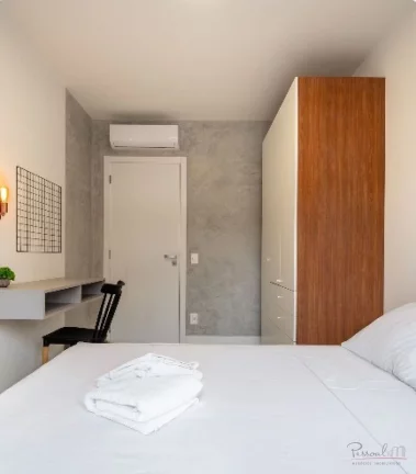 Imagem Oportunidade em Jurerê! Apartamento moderno a poucos metros da praia Este lindo apartamento à vend...