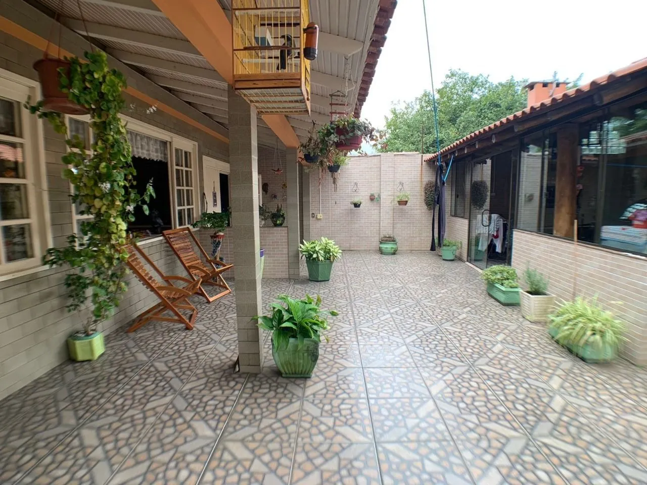 Imagem Casa para Venda - 318m², 3 dormitórios, Piscina, Bairro Guarujá