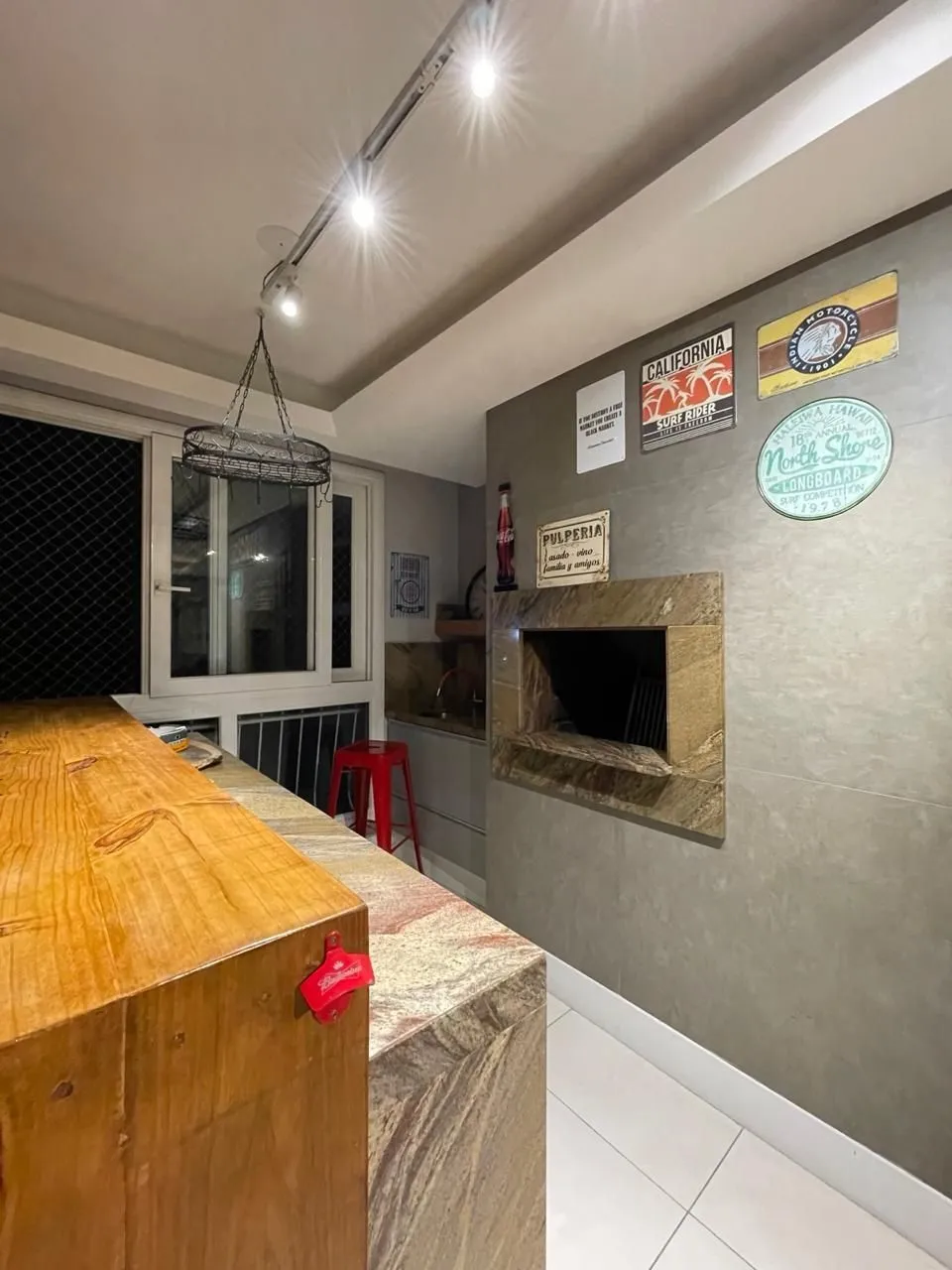 Imagem Apartamento à venda, 2 Quartos, 2 Banheiros, 2 Vagas, Bairro Menino Deus