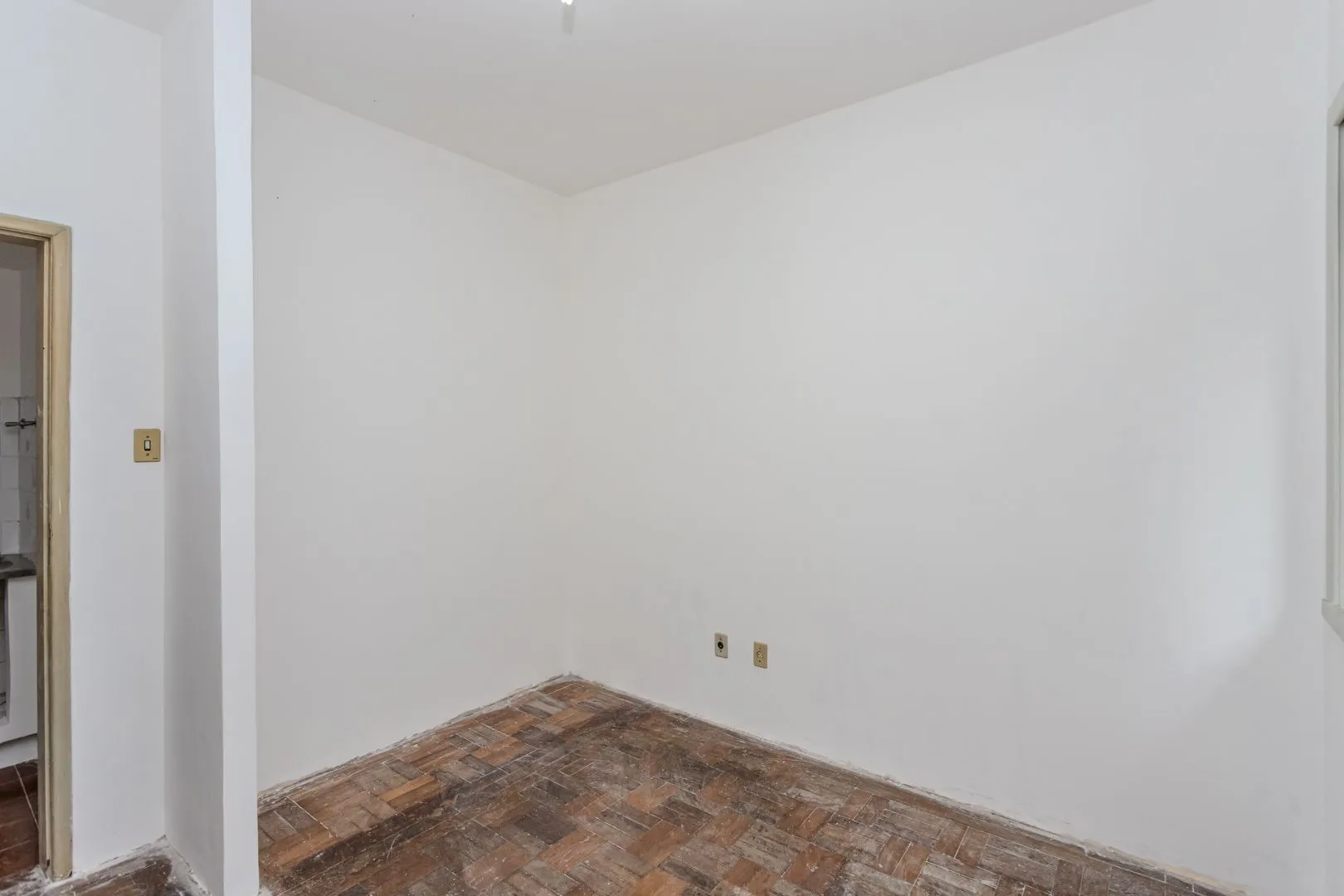 Imagem Apartamento no Menino Deus de 1 dormitório DESOCUPADO