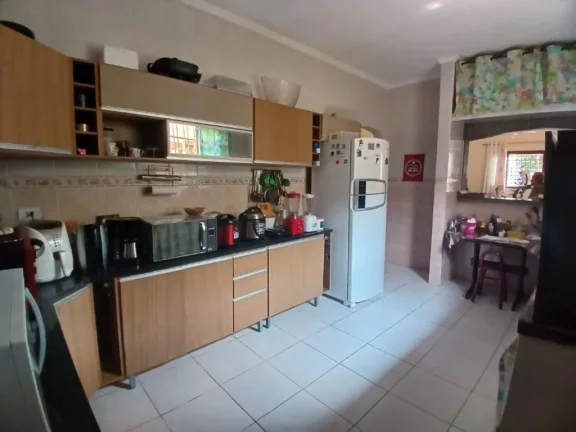 Imagem EXCELENTE OPORTUNIDADE!!! CASA NO MARACANÃ 3 DORMITÓRIOS 5 VAGAS!!!