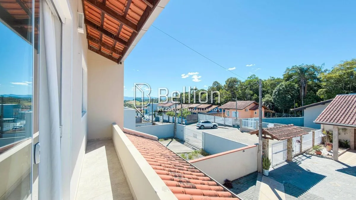 Imagem Sobrado com 3 quartos, 444m² de terreno e piscina na Estrada das Areias em Indaial