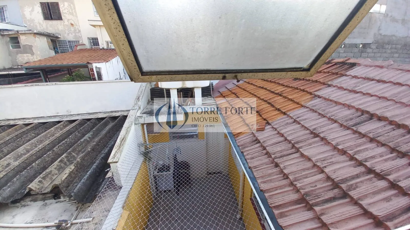Imagem 2 casas com 3 dormitórios 4 banheiros + 1 salão na Vila Mafra