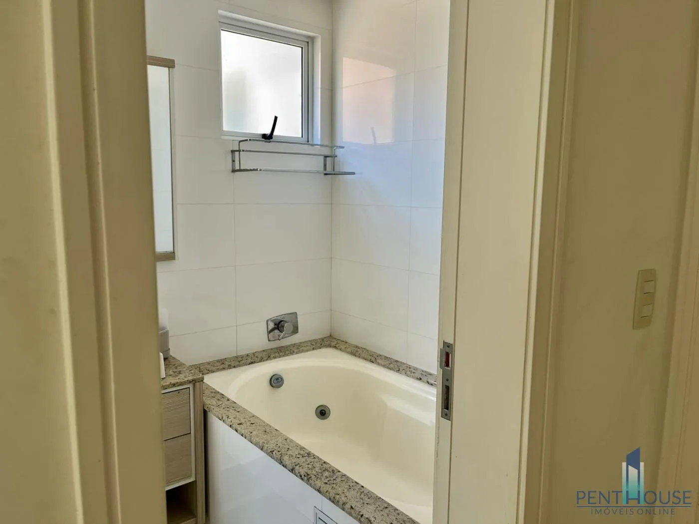 Imagem Apartamento Quadra Mar para Venda em Balneário Camboriú, PIONEIROS, 3 dormitórios, 3 suítes, 4 banheiros, 2 vagas