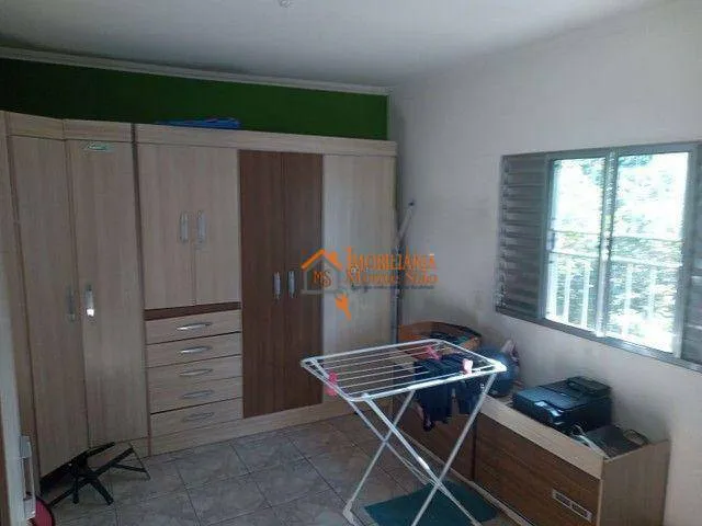 Imagem Sobrado com 5 dormitórios à venda por R$ 424.000,00 - Vila Rio de Janeiro - Guarulhos/SP