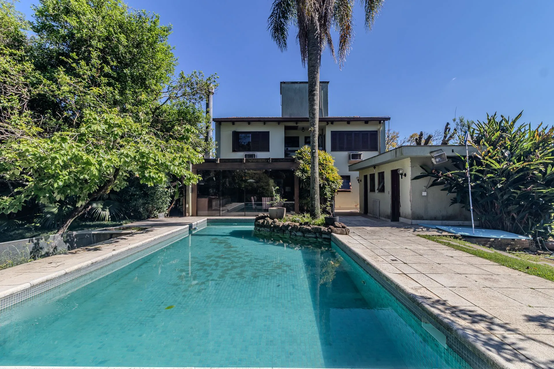 Imagem CASA À VENDA - rua Tito Marques Fernandes, Bairro ipanema POA/RS