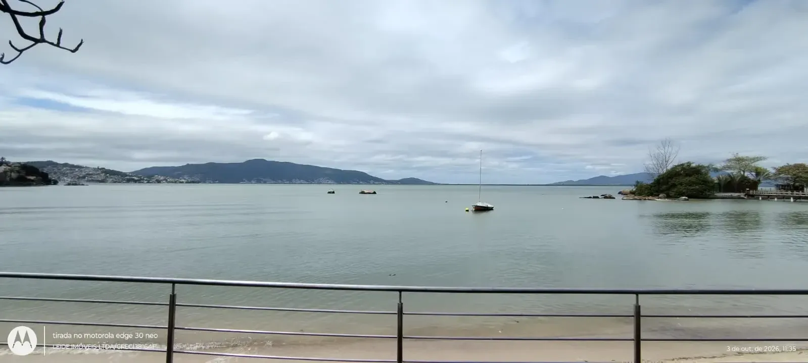 Imagem Apartamento com 2 Quartos à Venda, 44 m² em Coqueiros - Florianópolis