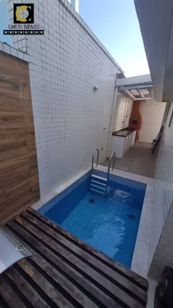 Imagem Casa sobreposta a venda, super bem localizada em Santos