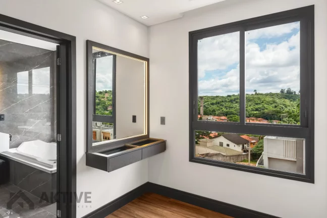 Imagem Casa de Condomínio em São Paulo II - Cotia