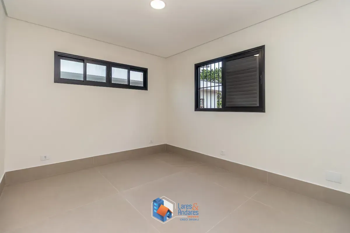 Imagem Casa para venda em Vila Clementino com 4 quartos, sendo 1 suíte, 194m²