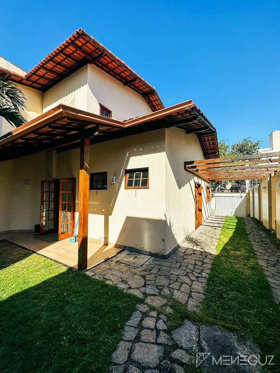 Imagem Localização Privilegiada: Sua Casa na Praia do Morro, Guarapari