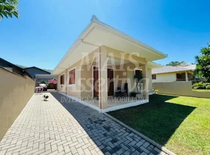 Imagem Excelente casa à venda no bairro Várzea Grande em Gramado/RS