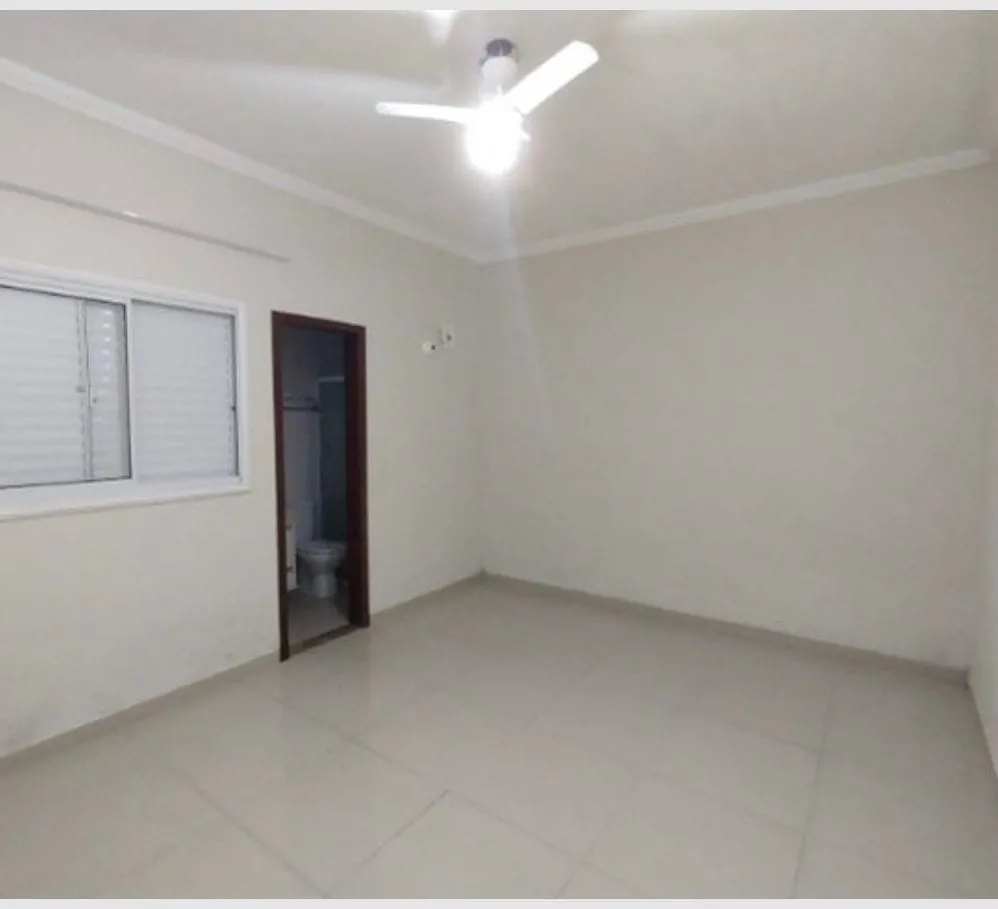 Imagem Casa à venda 3 Quartos, 2 Suites, 2 Vagas, 165M², Granja Daniel, Taubaté - SP