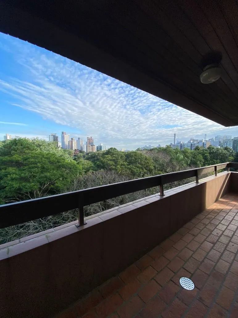 Imagem Cobertura 196m² 3 dorm. 1 Suíte + 2 vagas Petrópolis - Porto Alegre
