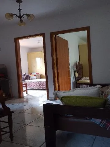 Imagem VENDA DE CASA NO COPACO, EM ARUJÁ/SP, 147m² com 3 suítes, quintal amplo, churrasqueira, sala de estar e jantar e garagem coberta. CONSULTE-NOS.