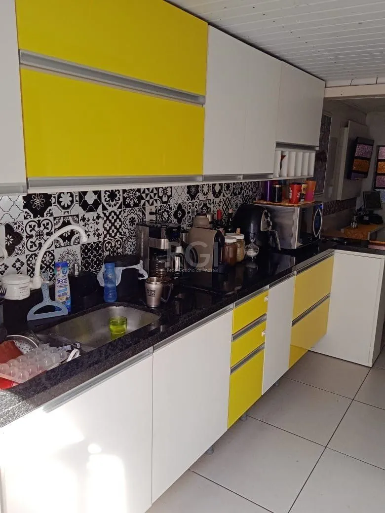 Imagem Casa para Venda - 140m², 5 dormitórios, 2 vagas - Cavalhada, Porto Alegre