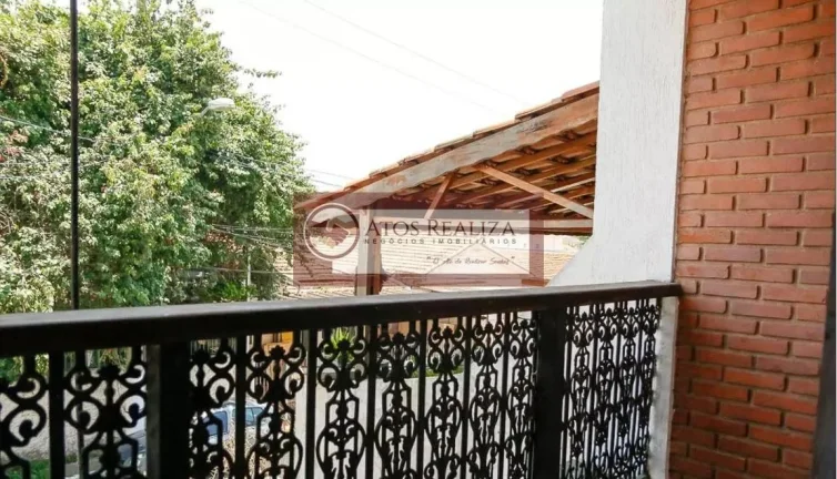 Imagem Atenção: Chegou a sua Oportunidade de comprar um Sobrado no Socorro com Desing EUROPEU. Vendo lindo sobrado no bairro do Socorro, imóvel com um Stilo totalmente diferente dos outros que você visitou, esse imóvel conta com 4 Dormitórios, sendo 1 Suíte, Arm