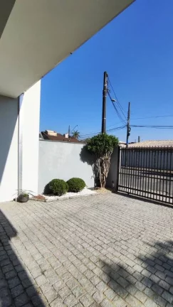Imagem Geminado com 10 Metros de Abertura Semimobiliado Saguaçu