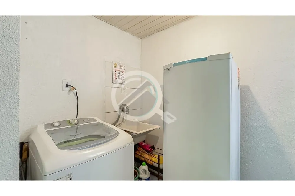 Imagem Descubra o seu novo lar no bairro Partenon. Este apartamento residencial à venda apresenta uma opor...