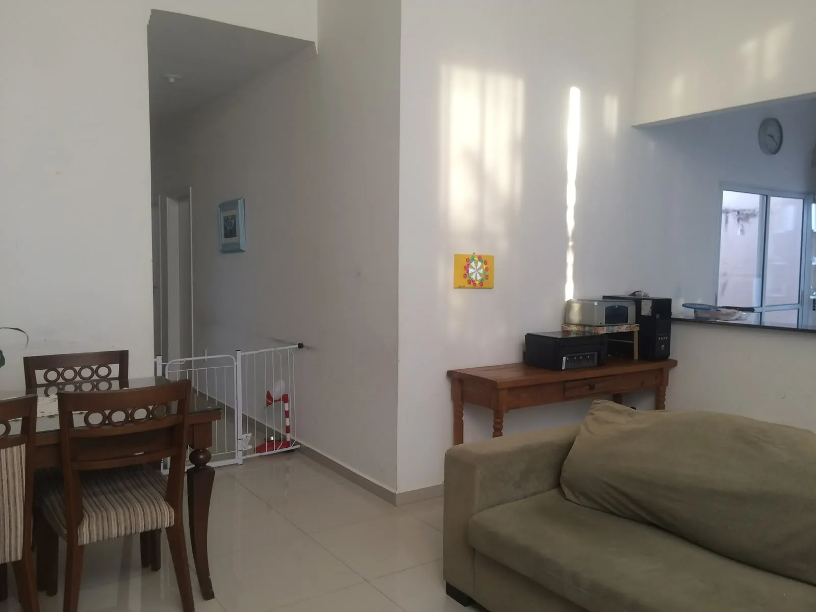 Imagem Casa no Horto Florestal 2 | 176 m² de terreno | 106,60 m² de área construída | 3 dormitórios, sendo 1 suíte | Sala com pé-direito alto | 3 Vagas